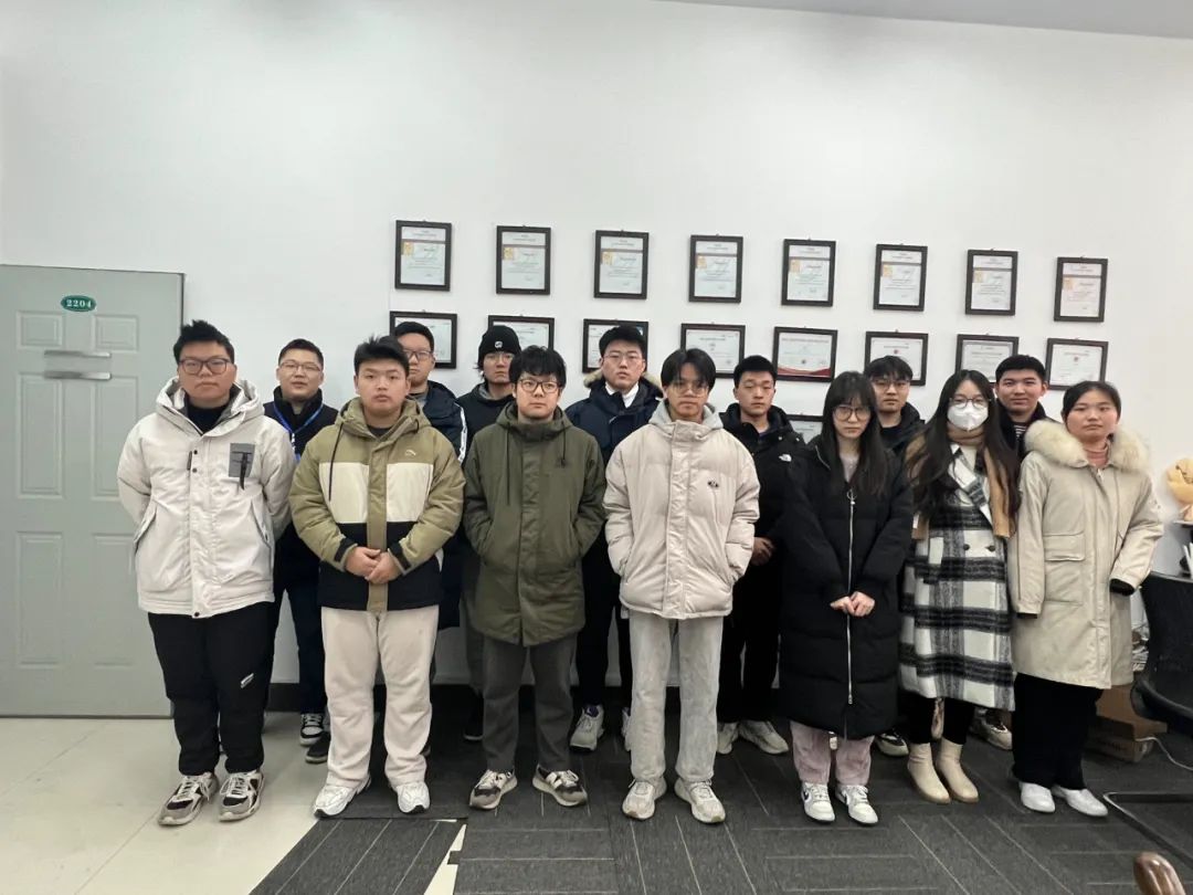 【结班留影】用一张张照片存储那些J9集团|九游会|真人游戏第一品牌一起